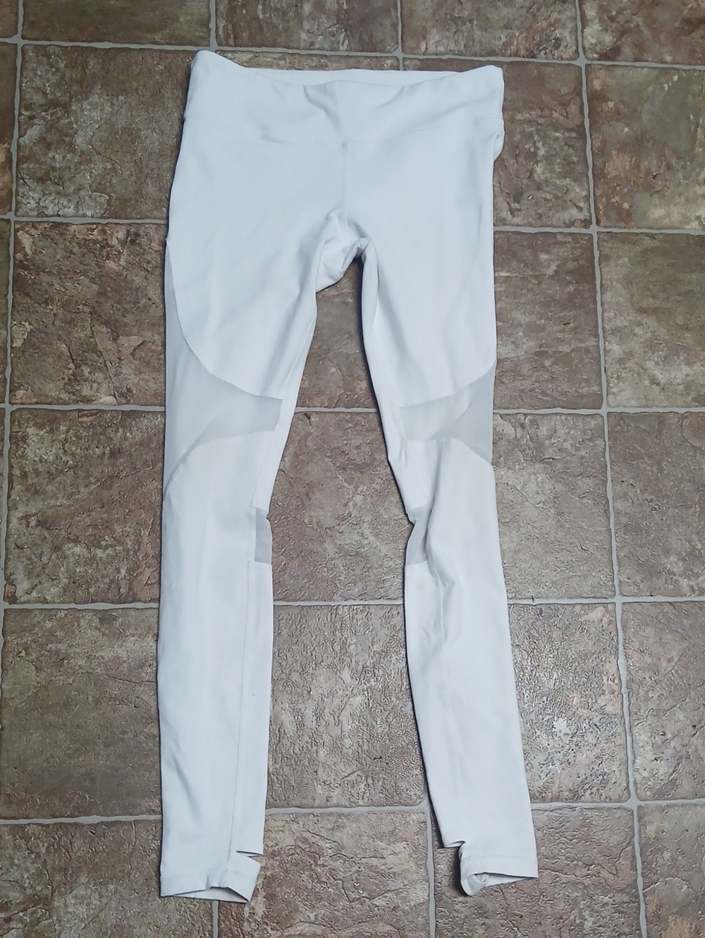 GUC Alo Yoga White Athletic Mesh-Panel Leggings